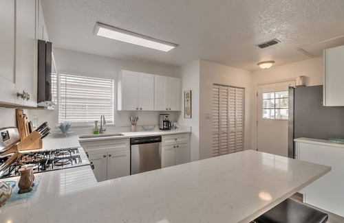 Edgewater Casa | Newly remodeled house just steps away from the FL Intracoastal with boat parking