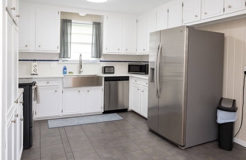 Sulphur Casa | NEWLY REMODELED - Near Baseball Fields, Park, Local Restaurants
