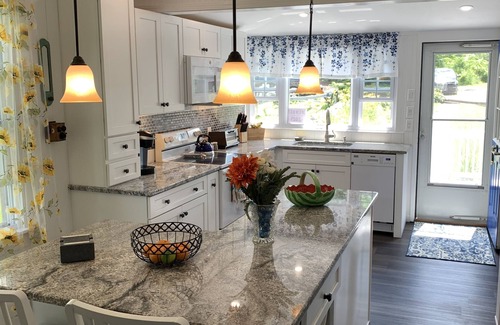 Lake Ariel Cabaña | Newly Remodeled Pocono Lakefront Cottage on Private Lake Ariel!