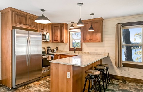 Lake Shore Cabaña | Recién remodelado Resort Cottage en Gull Lake