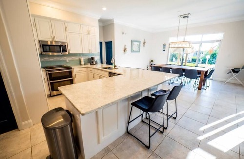 Coury Casa | *Newly Renovated Single Family Home w/Private Pool