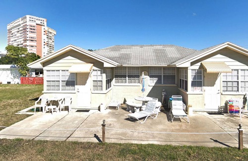 Redington Shores Casa | Newly Renovated Beachside Duplex in Redington Shores – Steps from the Sand!