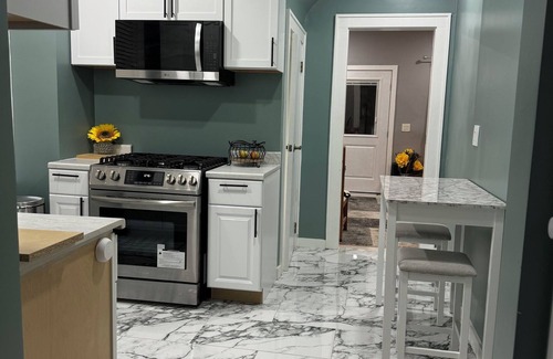 Minneapolis Casa | Newly renovated 2-bedroom house in amazing Minneapolis with AC/Heating,WiFi,