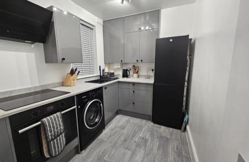 Ipswich Casa | Newly Renovated 2 Bed with Garden & Parking