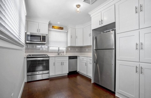 Avalon Condominio | Newly renovated 2 bedroom conveniently located in the downtown of Avalon