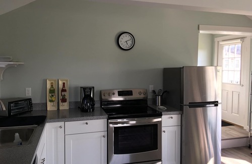 Rye Cabaña | Recientemente renovado (2017) Beachfront Cottage en cerca de Rye Harbor & Jenness Beach!