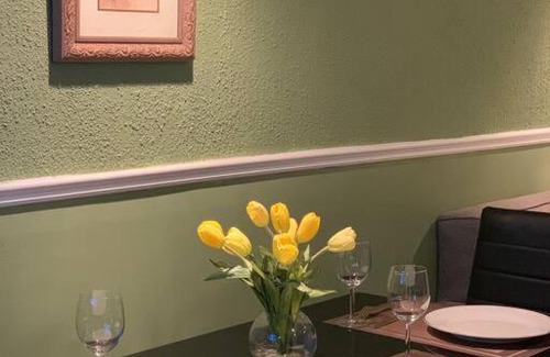 Hamilton Apartamento | Newly renovated bsmt apartment with free parking