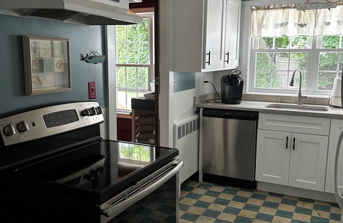 Falmouth Casa | Casa del Cabo recientemente renovada: a 5 minutos a pie de la playa y del centro.