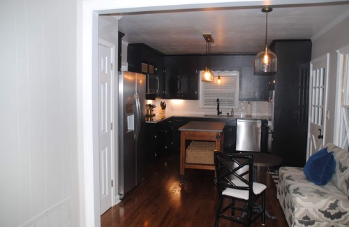 Wade Hampton Casa | Recientemente renovado, céntrico, espacioso hogar