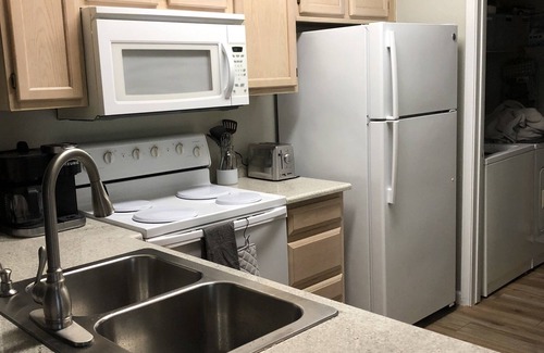 Foothills Condominio | Newly Renovated Condo: Foothills View & Resort Amenities