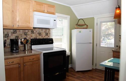 South Haven Apartamento | Eficiencia acogedora recientemente renovada
