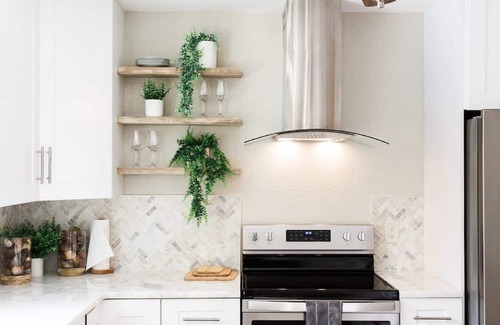 McGregor Casa | Newly Renovated Florida Estate with Pool