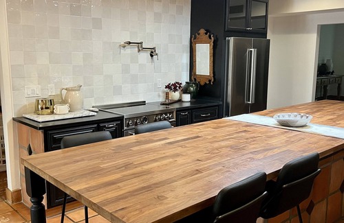 Sabino Vista Hills Casa | Newly Renovated, Foothills/Sabino area ranch style home with private hot tub.