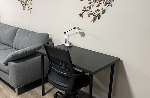 Mississauga Valleys Apartamento | Newly Renovated Ground Floor One Bedroom Apartment