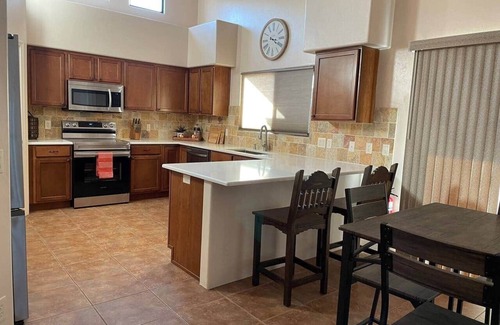 Sierra Vista Casa | *Newly renovated home!* Staycation at the Legends