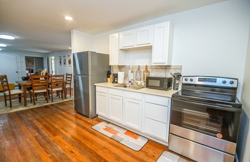 Glendale Apartamento | Newly renovated Home in Charming Glendale