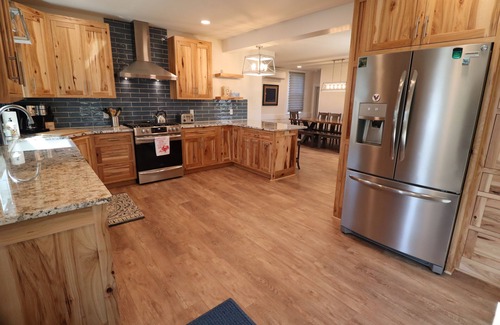 Mount Joy Casa | Newly Renovated House and private Pickleball in the Heart of Lancaster