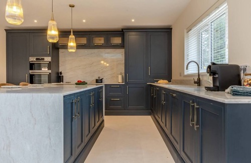 West Runton Casa | Newly Renovated Luxury Property between Cromer & Sheringham with Hot tub