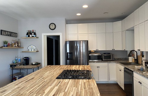 Banner Elk Chalet De Esquí | Newly Renovated Mtn Retreat in Elk River Community- 5 mins to downtown BannerElk