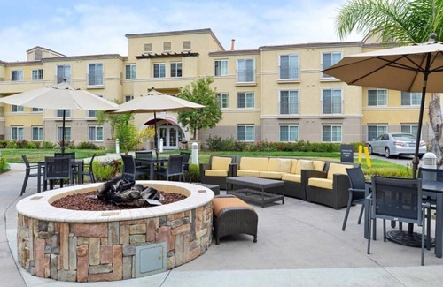 North Los Altos Casa | NEWLY RENOVATED ROOM IN PALO ALTO NEAR STANFORD