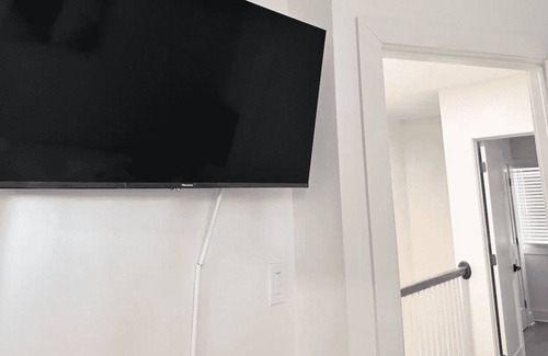 Kingman Park Casa | Newly Renovated Row Home In Kings Park DC