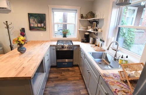 Lexington Apartamento | Newly renovated studio Apartment in Downtown Lexington. 5 min walk to W&L or VMI