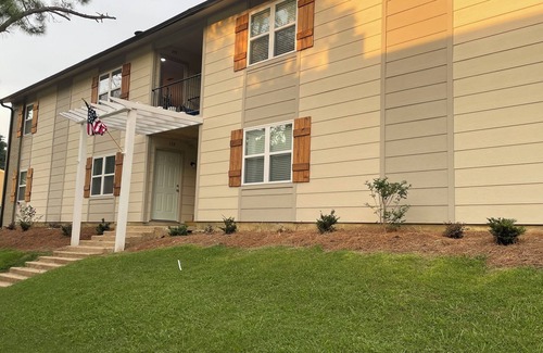 Starkville Condominio | Newly renovated, updated condo ON CAMPUS, it is sure to satisfy your every need.