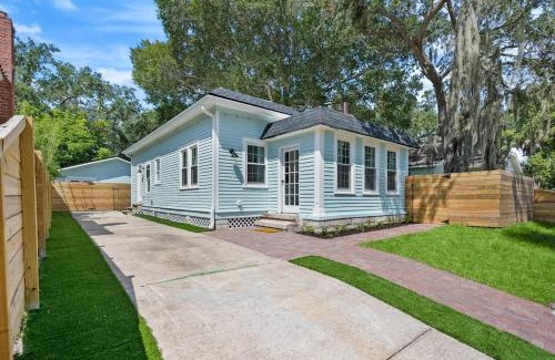 St. Augustine Casa | Newly Renovated Whimsical Cottage 2 Beds Hot Tub Dog Friendly