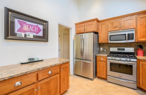 South Harwich Casa | Newly Updated Central AC Sunroom Great Yard