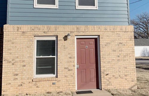 Medicine Lodge Casa | *NEWLY UPDATED* Elm Creek Homes- 2 bedroom sleeps 5