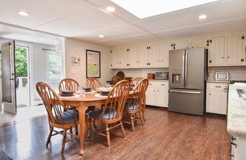 South Dennis Casa | Newly Updated Home Stone Patio & Fire Pit!