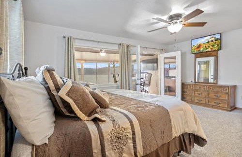 Gravois Mills Casa | Newly Updated Interior, Sunroom w/Hot Tub, Deck, Deep Water Dock, Boat & PWC Slips