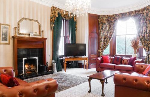 Cupar Casa | Newton Manor House
