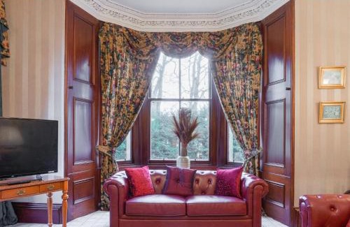 Cupar Casa | Newton Manor House