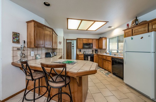 Three Rivers Casa | Junto a la entrada al parque nacional Sequoia y admite mascotas