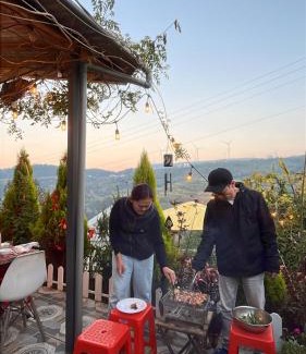 Da Lat Casa | Nhà Hoa Nắng Homestay Cầu Đất Đà Lạt