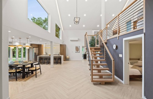 East Durham Casa | Hot Tub, Game Room, Sauna, Tennis Court, Pond