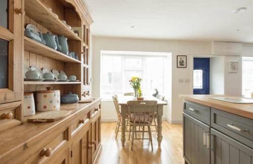 Kinvara Casa | Niamh's Seaside Cottage