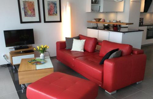 Minusio Apartamento | Nibbio by Fewotessin