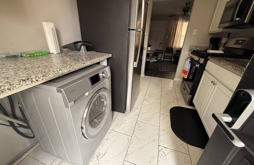 Uptown Apartamento | Nice 2-bedroom apartment in lovely Memphis with WiFi, AC