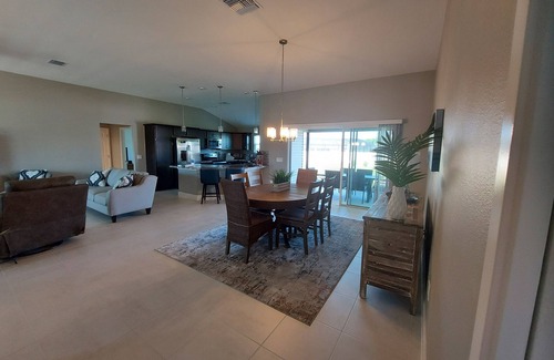 The Villages Casa | Nice 3 Bedroom, 2 Bath Home, Sleeps 6 w/golf cart