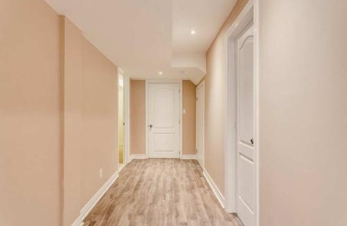 Pickering Apartamento | Nice and Cozy 2 Bed Bsmt Apt