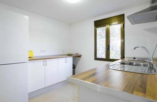 Oropesa del Mar Villa | Hermoso apartamento en villa para 3 personas con piscina, WIFI, A/C, TV y terraza
