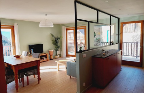 Menthon-Saint-Bernard Apartamento | Precioso apartamento / 6 personas Menthon St Bernard, el lago de Annecy