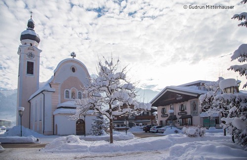 Oberndorf bei Kitzbuhel Apartamento | Bonito apartamento con sauna compartida.
