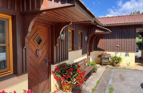 Treffen Villa | Hermoso apartamento en villa para 4 personas con WIFI, TV, terraza y mascotas permitida