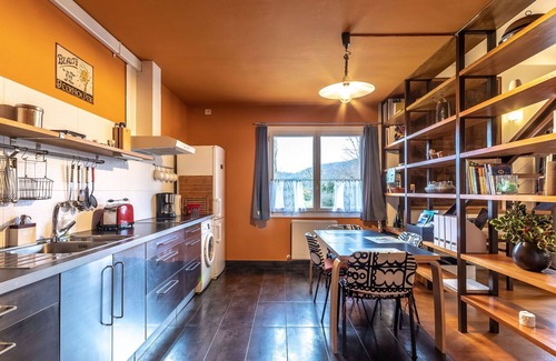 Busturia Apartamento | Hermoso apartamento para 4 personas con WIFI, TV y patio