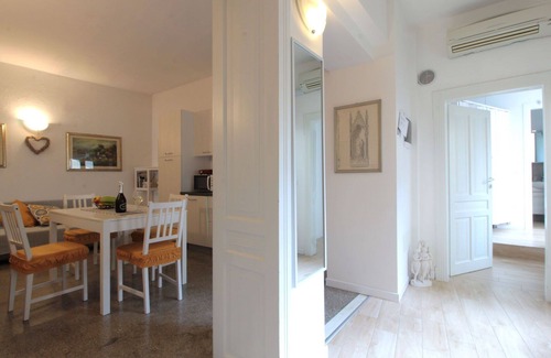 Valdobbiadene Apartamento | Acogedor apartamento para 2 personas con A/C, WIFI, TV y balcón
