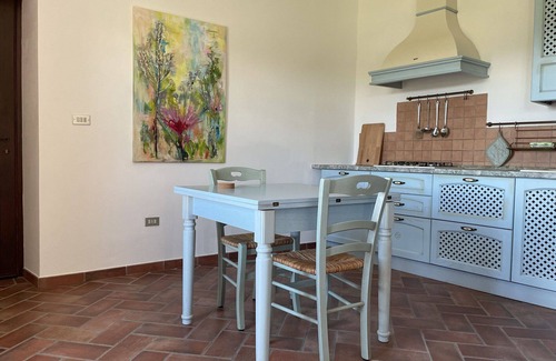 Isola d'Asti Apartamento | Acogedor apartamento para 4 personas con WIFI, TV, terraza y vista panorámica, cerca de Asti