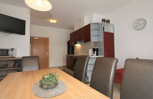 Stumm Apartamento | Hermoso apartamento para 12 personas con piscina, WIFI, TV, terraza y mascotas permitida
